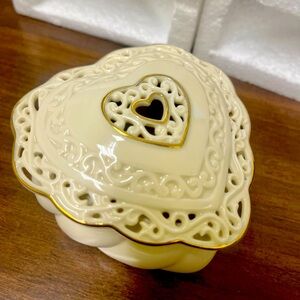 Lenox Lace Heart Box with Gold Accents